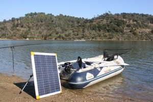 SE4000 solar panel on the shore beside a boat